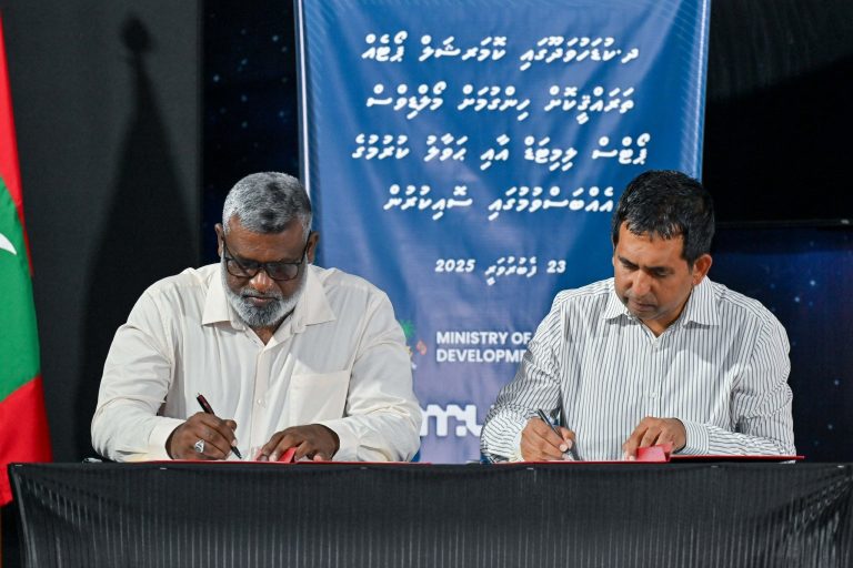 ކުޑަހުވަދޫގައި ވިޔަފާރި ބަނދަރެއް ތަރައްޤީކުރަނީ