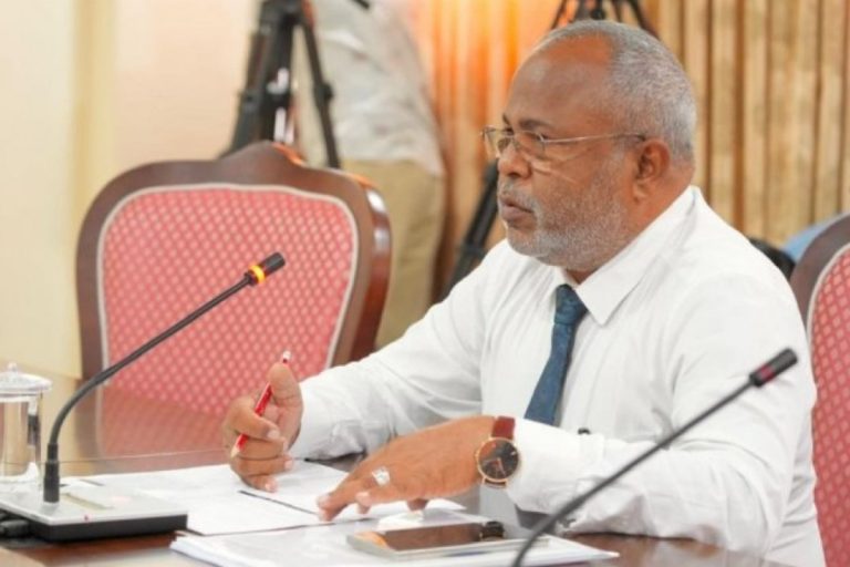 އ.ތ.މ ކޮމިޓީތަކުގެ މެންބަރުންނަށް ރޯދަ އިނާޔަތް ލިބޭ ގޮތަށް ޤާނޫނަށް އިޞްލާޙު ހުށަހަޅައިފި