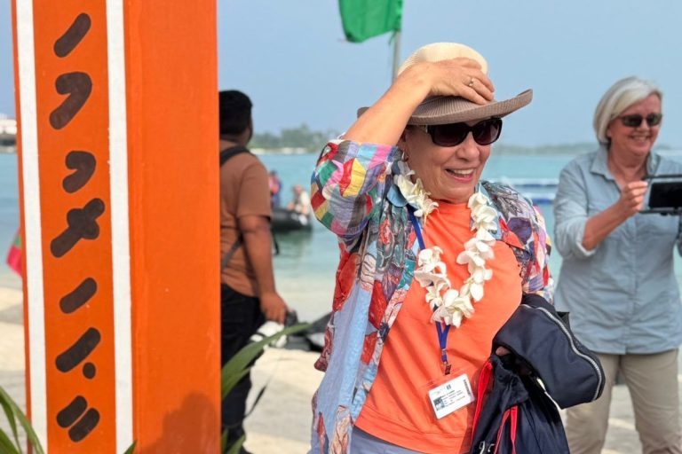ކްރޫޒް ލައިނަރ އަކުން ގިނަ އަދަދެއްގެ ފަތުރުވެރިން އައްޑޫ ސިޓީ އަށް!