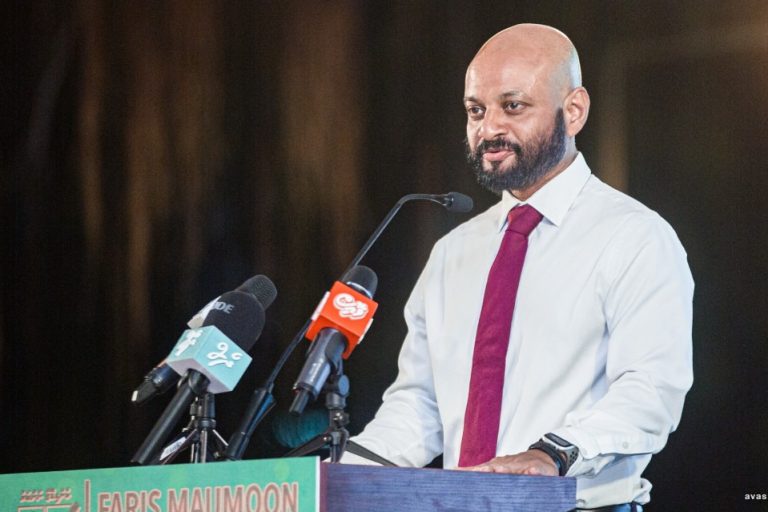 ވެރިކަމުގައި ތިބޭއިރު ކޮންމެ ބަޔަކަށްވެސް ސުޕްރީމް ކޯޓު ފެންނަނީ އަމިއްލަ އާލާތެއްހެން: ފާރިސް