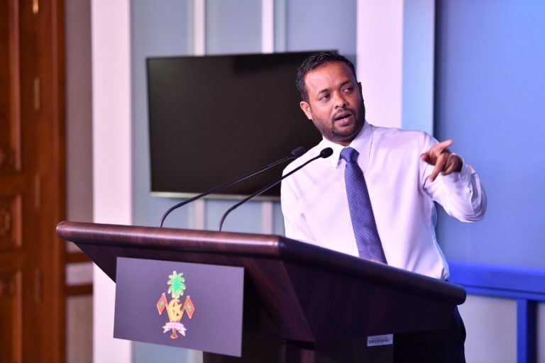 ވެރިފިކޭޝަންގެ ތެރެއިން ބަލާފައިވާނީ އެމީހަކު ހުށަހެޅި ލިޔެކިޔުންތަކަށާއި ދިން މަޢުލޫމާތުތަކަށް: ޑރ. މުއްޠަލިބް