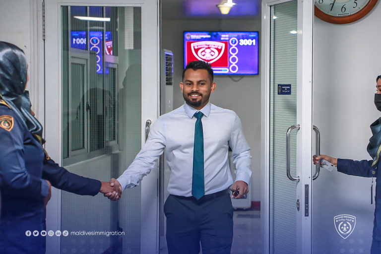 ޝަމްޢާން ބަންދުކުރި މައްސަލަ އިސްތިއުނާފުކުރަން ހުށަހަޅައިފި