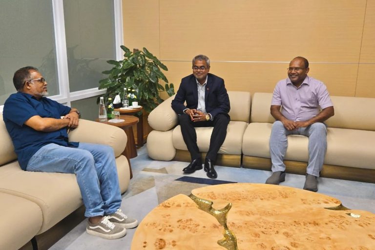 އައިޓީބީ ފެއާއަށް ވަޒީރު ޠާރިޤް ޖަރުމަނުވިލާތަށް ވަޑައިގެންފި