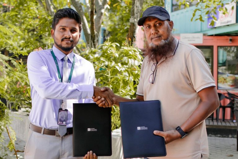 އެޗްޑީސީ އާއި ސަލަފް ގުޅިގެން ހުޅުމާލޭ ހޮސްޕިޓަލުގެ ބަލިމީހުންނަށް އިފްތާރު ޕެކު ހަދިޔާކުރަނީ