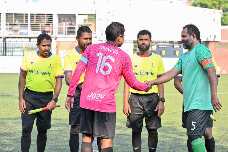 ވެޓެރަންސް ލީގުގެ މިއަދުގެ މެޗުގައި ނައިބު ރައީސް ބައިވެރިވެވަޑައިގެންފި