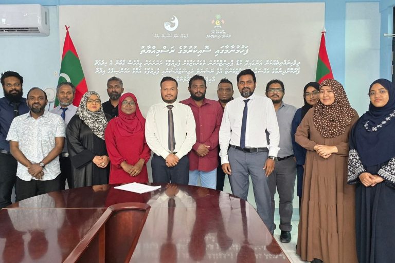 އައިޑީ ކާޑު ޕްރިންޓުކުރުމުގެ ޚިދުމަތް ޅ. އަތޮޅަށް ފުޅާކޮށްފި