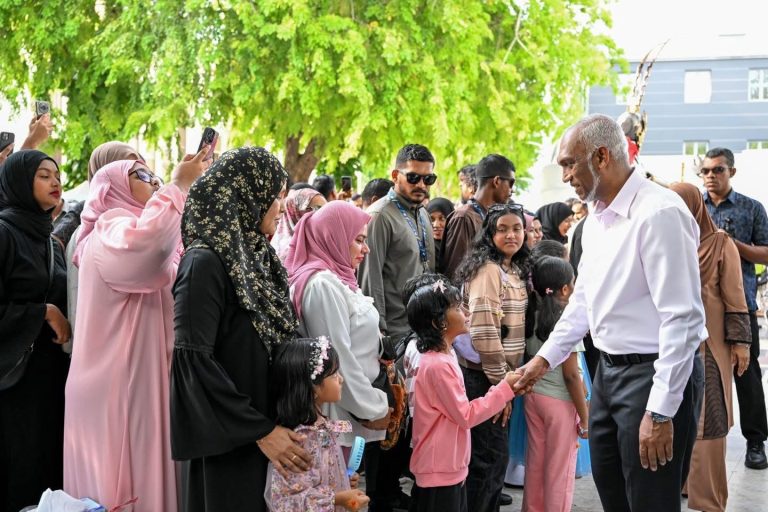 ޢީދު އިންތިޒާމު ކުރި ފަރާތްތަކަށް ރައީސް ގެ ޝުކުރު