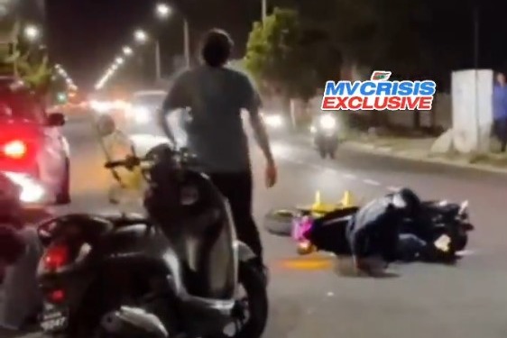 ފޭސް 2 ގައި އެކްސިޑެންޓެއް ހިނގައި، ސައިކަލް ދުއްވި މީހުންނަށް ހޮސްޕިޓަލުގައި ފަރުވާ ދެނީ