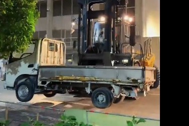ހުޅުމާލޭ މަގުމަތީގައި ގިނަދުވަސްވީ އުޅަނދުތައް ނަގައިފި