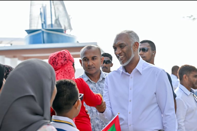 ރައީސް، ފަހު 10ގެ ތަހުނިޔާ ފޮނުއްވައިފި