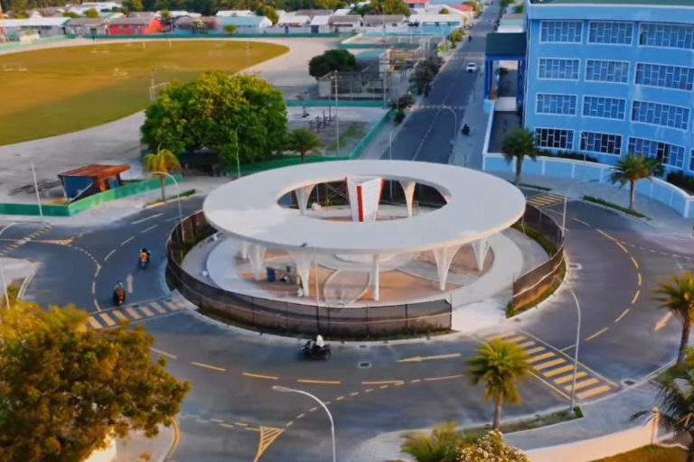ޢީދު ބަންދަށް ދާންވީ މިލަންދޫ އަށް!