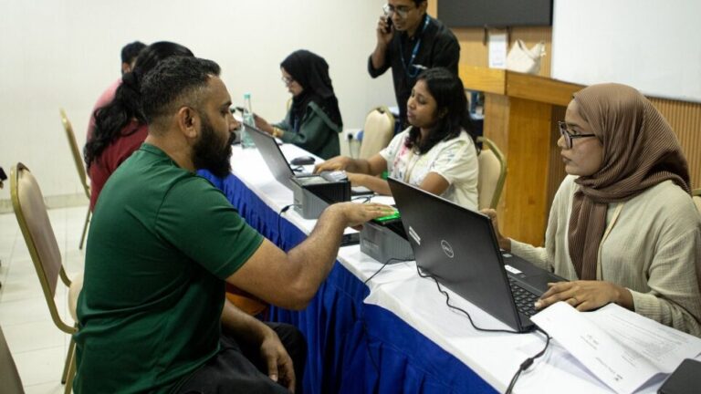 ބިދޭސީ މުވައްޒަފުންގެ މުސާރަ ޖަމާކުރަންވާނީ އެމީހުންގެ އަމިއްލަ ބޭންކް އެކައުންޓަށް: ހޯމް މިނިސްޓްރީ
