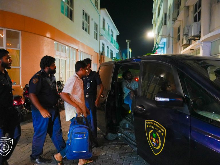 ދަންވަރު ރަށުތެރޭގެ އާންމު މަސްލަހަތު ގެއްލޭ ކަންކަން ކުރާ ބިދޭސީންނަށް ފިޔަވަޅުއަޅަނީ