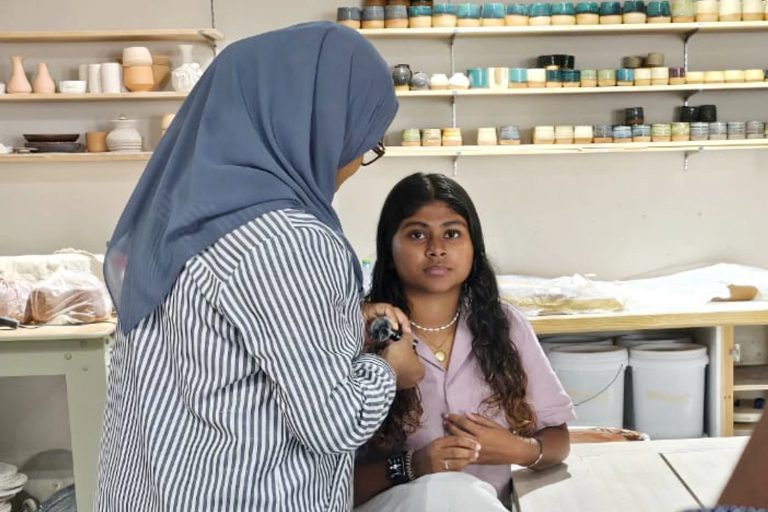 އަންހެނުންގެ ދުވަހާއި ގުޅިގެން މީރީ އިން ޚާއްސަ ކެމްޕެއިނެއް ފަށަނީ