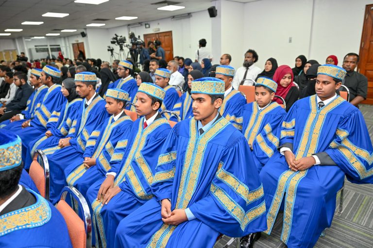 ޙާފިޡުންނަށް ރައީސް ދެއްވާ މެޑެއްޔާއި އިނާމު ދެއްވުން، އަންނަ އާދީއްތަ ދުވަހު ބާއްވަން ނިންމައިފި
