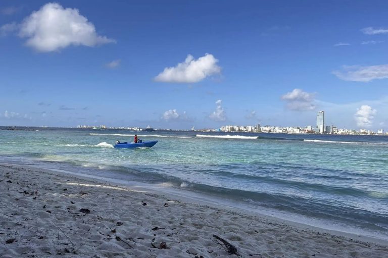 މިހާރު ހިންގަމުންދާ މަޝްރޫޢުތައް ކުރިއަށްގެންދާނީ މޫދަށް އެރުމަށް ޚާއްޞަކުރެވޭ ސަރަހައްދުތަކެއް ހިމަނައިގެން: ރައީސް