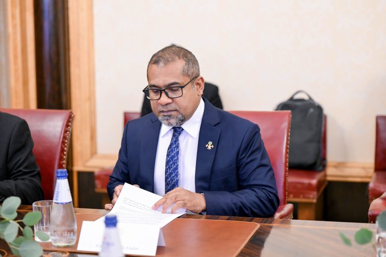 ޚާރިޖީ ވަޒީރު ޖެނީވާއަށް ވަޑައިގެންފި