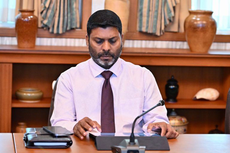 ސުވަރުގެއާއި ނަރަކައަށް ވައްދާނެ މީހުން އިޢުލާން ކުރުމަކީ ދެންތިބި ސިޔާސީ ބޭފުޅުންނަށްވެސް ހުރި ލަދެއް: ވަޒީރު ރާފިޢު