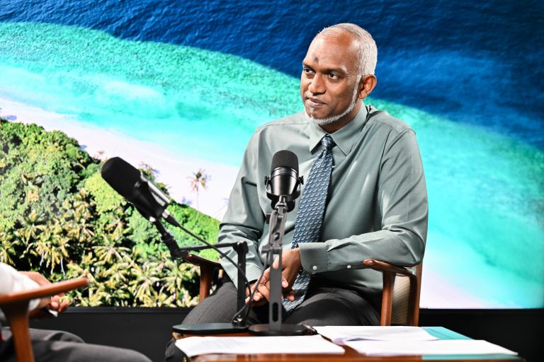 ޖެނެރޭޝަނަލް ބޭންގައި ހިމެނޭ ހުށައެޅުއްވުންތައް ރައީސް ހިއްސާކުރައްވައިފި