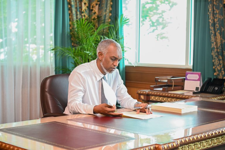 ހޯނޑެއްދޫގެ އިޚްތިޞާޞުން ކަޑެވާރެހާ ވަކިކޮށްފި