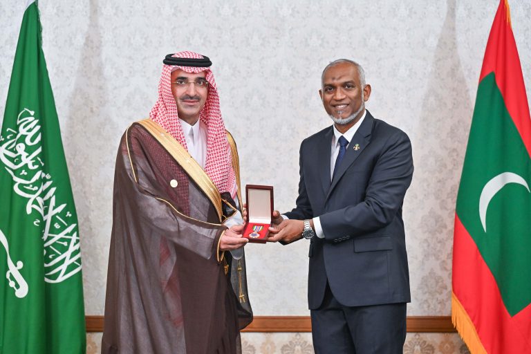 ސަޢޫދީ ފަންޑުގެ ސީއީއޯ އަށް ނިޝާން މުލީގެ ޝަރަފު އަރުވައިފި