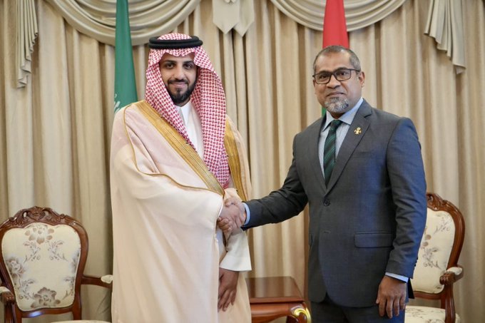 ސަޢޫދީ ސަފީރު، ޚާރިޖީ ވަޒީރުގެ އަރިހަށް ވަދާޢީ ޒިޔާރަތެއް ކުރައްވައިފި