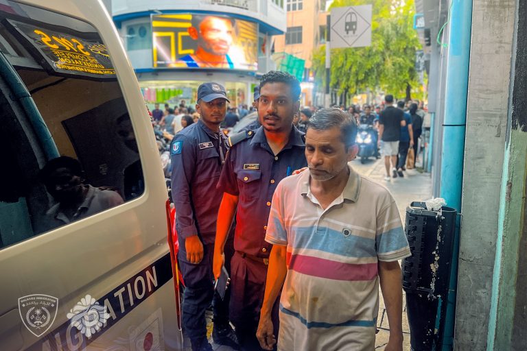 މާލޭގެ 4 ތަނެއް ބަލައިފާސްކޮށް ގަވާއިދާ ޚިލާފުވި 6 ބިދޭސީއަކު އަތުލައިގެންފި