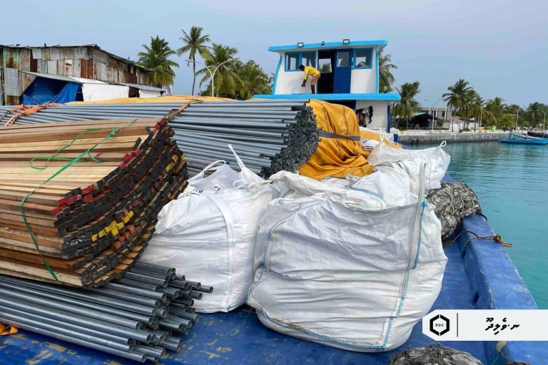 ވެލިދޫ ހޮސްޕިޓަލާއި ރިހެބިލިޓޭޝަން ސެންޓަރާއި ޕޮލިސް ސްޓޭޝަނަށް ބޭނުންވާ ސާމާނު ފޮނުވައިފި