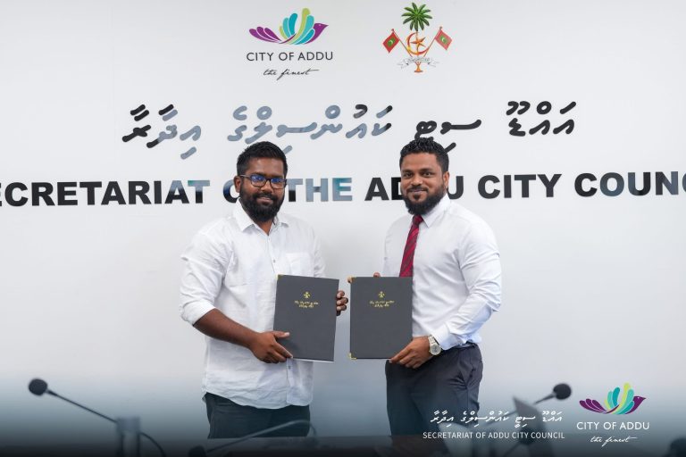 އައްޑޫގެ 18 މިސްކިތެއްގައި ސޯލާ ހަރުކުރުމަށް ބަޔަކާ ހަވާލުކޮށްފި