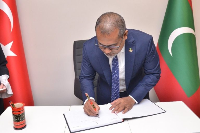 ވަޒީރު ޑރ. ޚަލީލް ތުރުކީވިލާތަށް ކުރެއްވި ދަތުރުފުޅު ނިންމަވާލައްވައިފި
