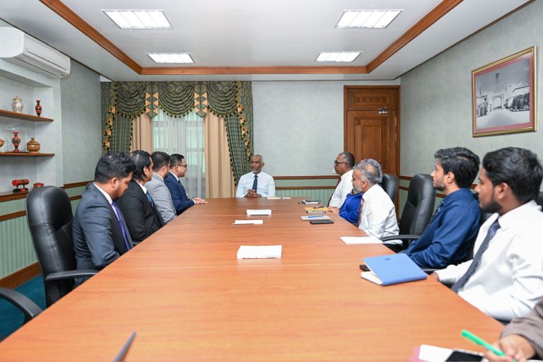 ރާއްޖެއަށް ޒިޔާރަތްކުރާ ޓިކްޓޮކްގެ އިސް ވަފުދާ ރައީސް ބައްދަލުކުރައްވައިފި