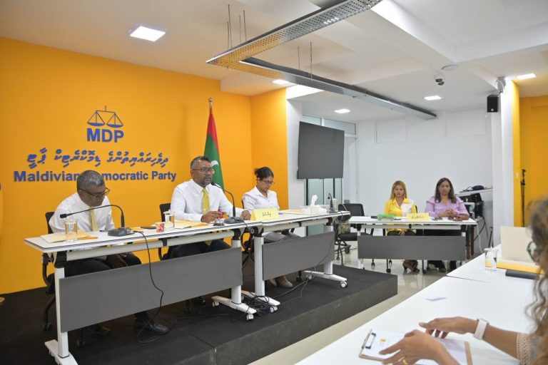 މީޑިއާ ބިލު އަނބުރާ ގެންދިއުމަށް އެމްޑީޕީ ތުޅާދޫ ދާއިރާގެ މެންބަރުން ގޮވާލައިފި