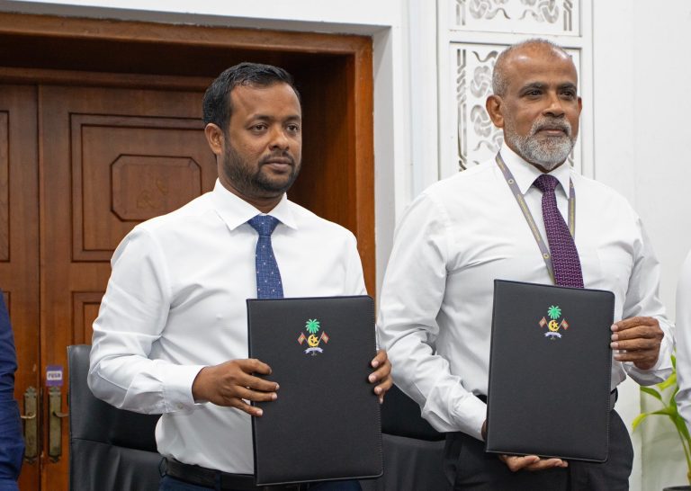 އައްޑޫ ސިޓީ ލިންކް ރޯޑާއި ފެން ހިންދާ ނިޒާމު ހަދަން އާރުޑީސީ އާއި ހަވާލުކޮށްފި
