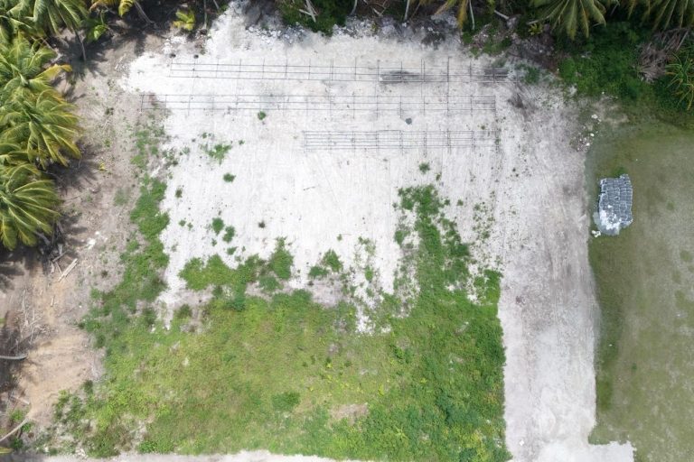 ލ. ހިތަދޫ ހޭންޑްބޯޅަ ކޯޓުގެ ޢަމަލީ މަސައްކަތް ފަށައިފި