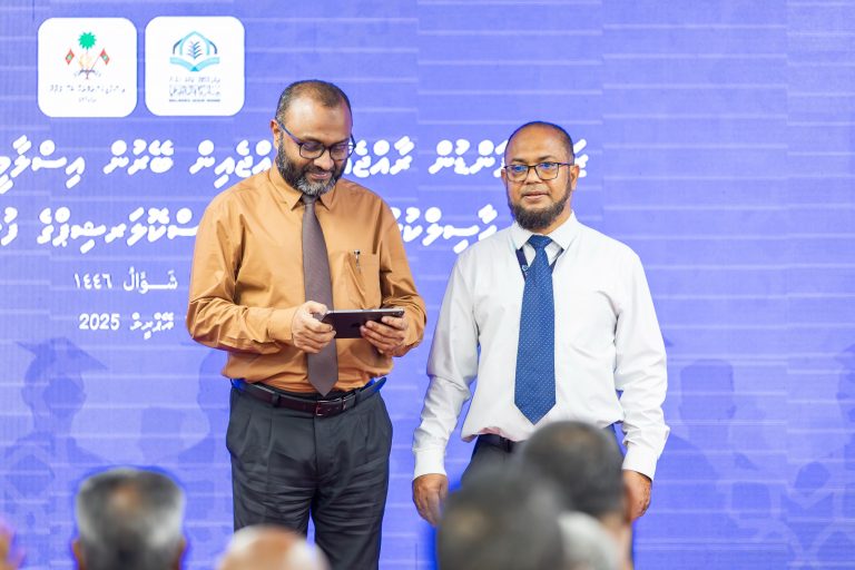 ޒަކާތު ސްކޮލަރޝިޕް ހޮނިހިރު ދުވަހު ހަވާލުކުރަން ނިންމައިފި