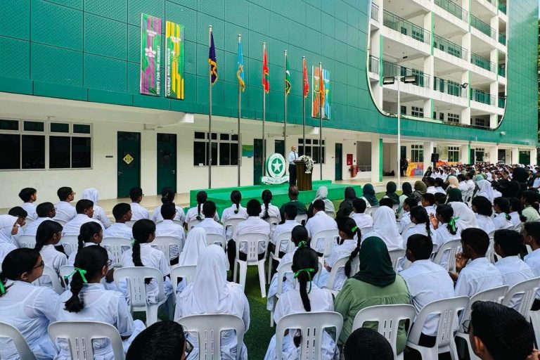 ސެޕްޓެމްބަރ ގެ ނިޔަލަށް 3740 ކުލާސްރޫމު އޭސީކުރަން ނިންމައިފި