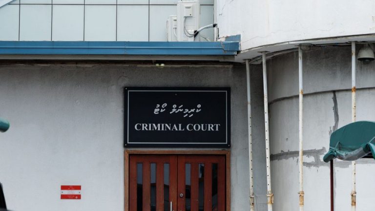ވަގަށްނެގި ފޯނަކުން އަމިއްލަ އެކައުންޓަށް ފައިސާ ފޮނުވި މައްސަލައެއްގައި މީހަކު ހައްޔަރުކޮށްފި