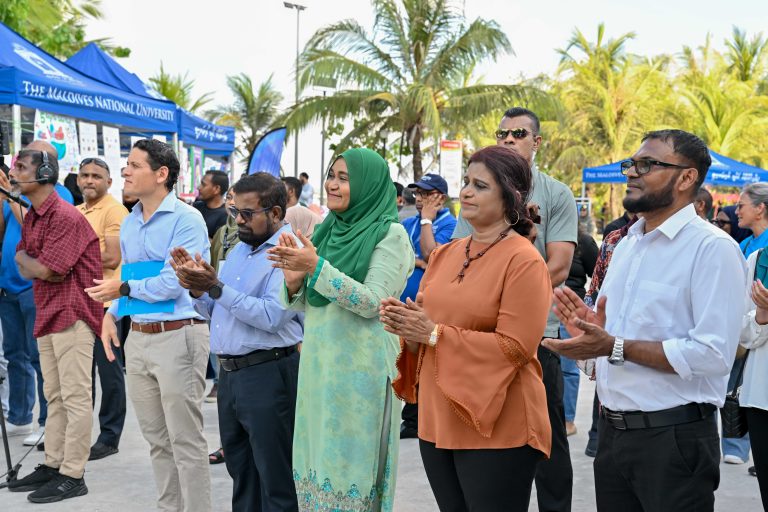 މެޑަމް ސާޖިދާ، ފަހި ޞިއްޙަތު ހެލްތު ފެއާރ ހުޅުވައިދެއްވައިފި
