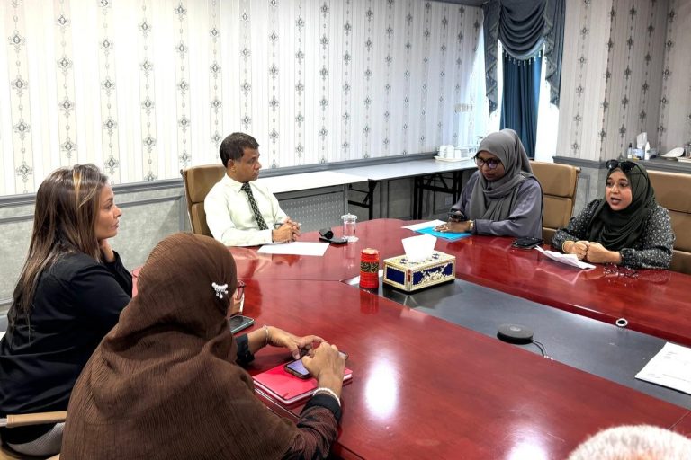 ޚާއްޞަ އެހީއަށް ބޭނުންވާ ކުދިންގެ ބެލެނިވެރިންނާ ހެލްތު މިނިސްޓަރ ބައްދަލުކުރައްވައިފި