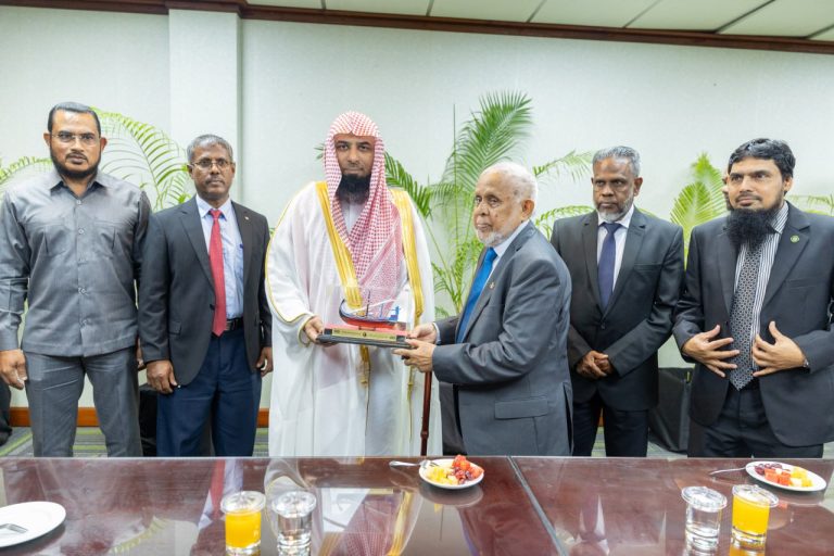 ޑރ. ޞަލާޙް އިސްލާމީ ފަތުވާދޭ އެންމެ މަތީ މަޖިލީހާ ބައްދަލު ކުރައްވައިފި