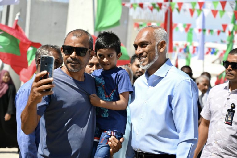ޖެނެރޭޝަންބޭން ޕޯލް؛ ގިނަމީހުން އެދުނީ 2000 އިން ފެށިގެން އުފަންވެފައިވާ ކުދިންނަށް ދުންފަތް މަނާކުރުމަށް!