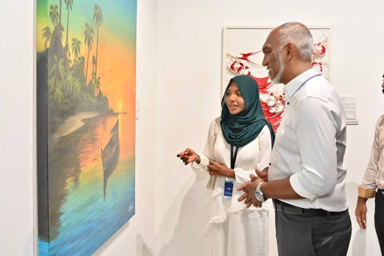އުފެއްދުންތެރިކަމާއި އީޖާދީ ވިސްނުމަށް އިސްކަން ދޭ ރާއްޖެއެއް ބިނާކުރުމަށް އަމާޒު ހިފަން ޖެހޭ: ރައީސް