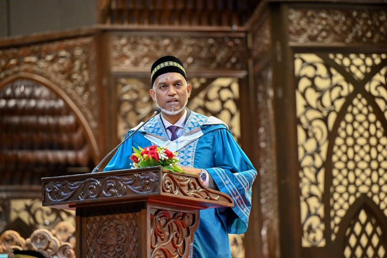 އައިއައިޔޫއެމް އިން އިސްލާމީއުންމަތުގެ ތަރުބިއްޔަތަށް ކުރާ މަސައްކަތަށް ރައިސް ޝުކުރު އަދާކުރައްވައިފި