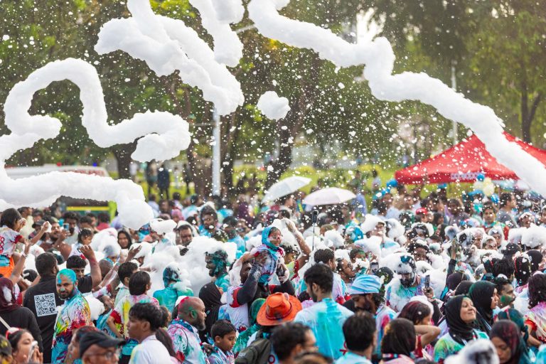 ހުޅުމާލޭގައި މީހުން އާބާދުވިތާ 21 އަހަރު ފުރުމުގެ މުނާސަބާގައި ކުލަގަދަ ފެސްޓިވަލެއް ބާއްވަނީ