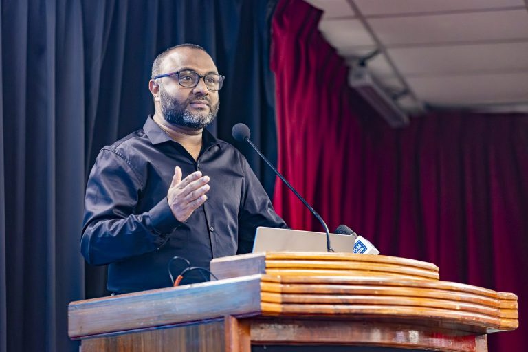 އެންމެ ހެޔޮ ގޮތަކީ ޢީދުގެ އުފާ ފާޅުކުރުމުގައި ނަބަވީ ހިދާޔަތަށް ތަބަޢަވުން: ޑރ. ޝަހީމް