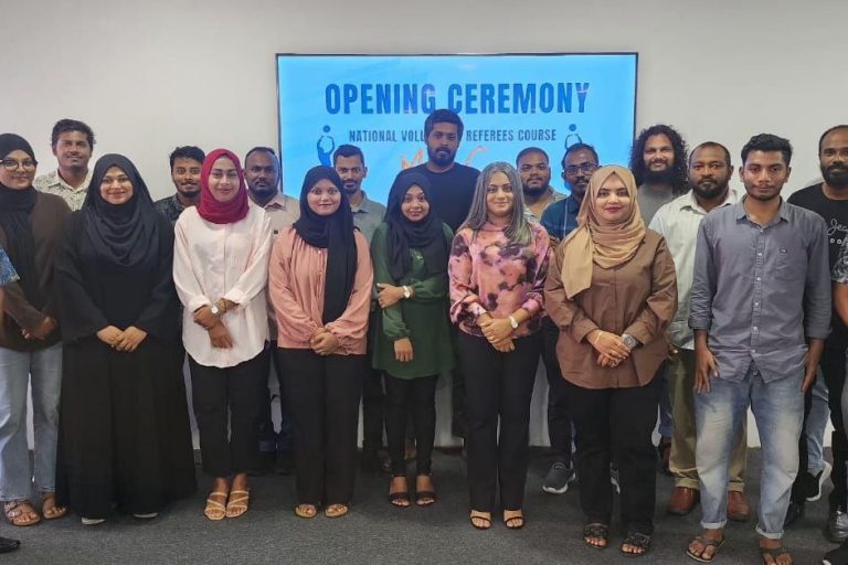 ޤައުމީ ވޮލީބޯޅަ ރެފްރީންގެ ތަމްރީނު ކޯސް އިފުތިތާހުކޮށްފި