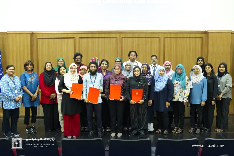 ފޮތް ލިޔުމަށާއި ދިރާސާތަކަށް އެމްއެންޔޫން ގްރާންޓް ދީފި