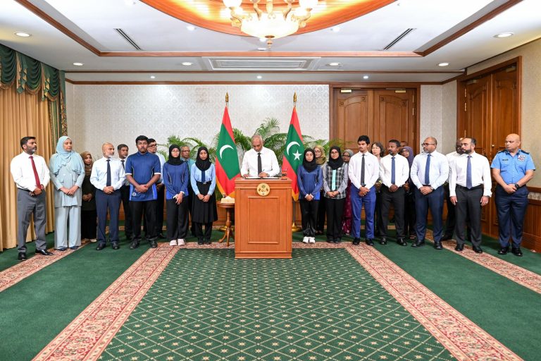 ޖެނެރޭޝަނަލް ބޭންގެ ބިލް ރައީސް ތަސްދީގުކުރައްވައިފި