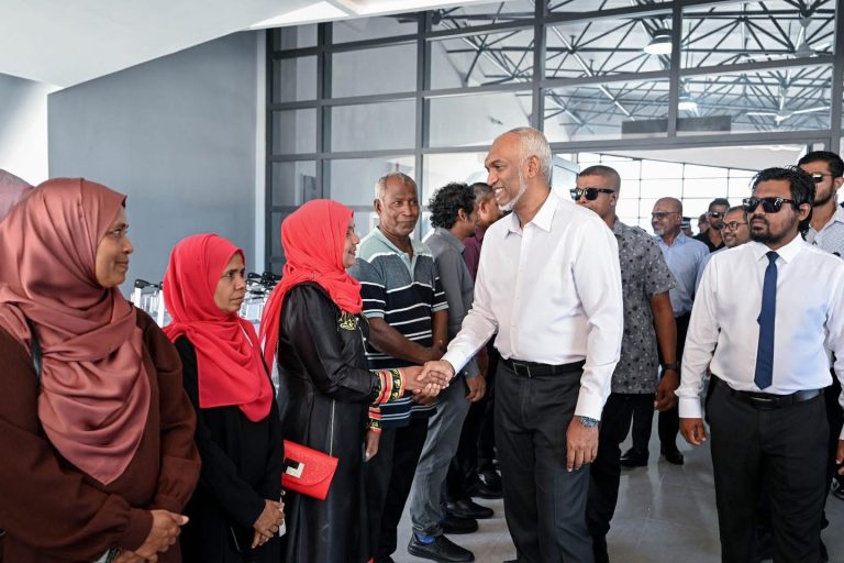 މުލީ އެއަރޕޯޓް ހުޅުވަން ރައީސް މުއްޔަށް ވަޑައިގެންފި