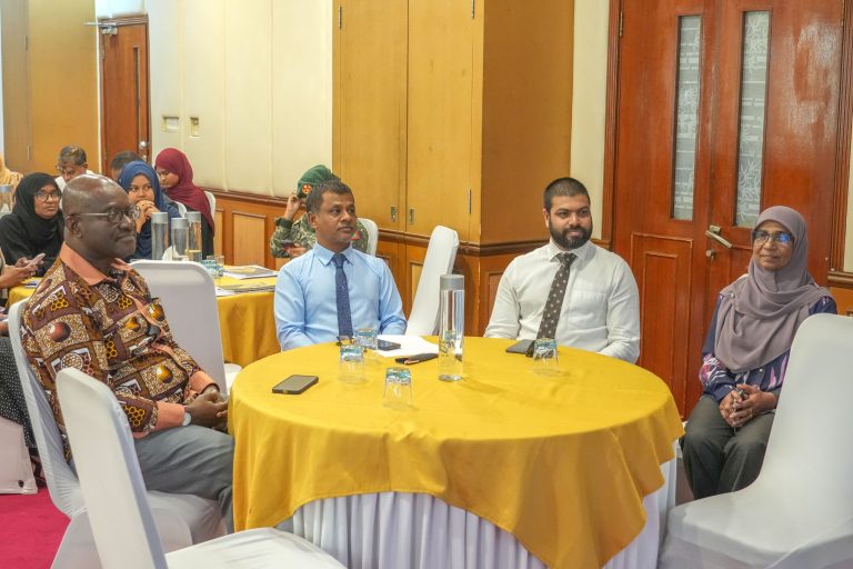 ވެކްސިން މެނޭޖްކުމާއި ގުޅޭ ވޯރކްޝޮޕެއް ބާއްވައިފި